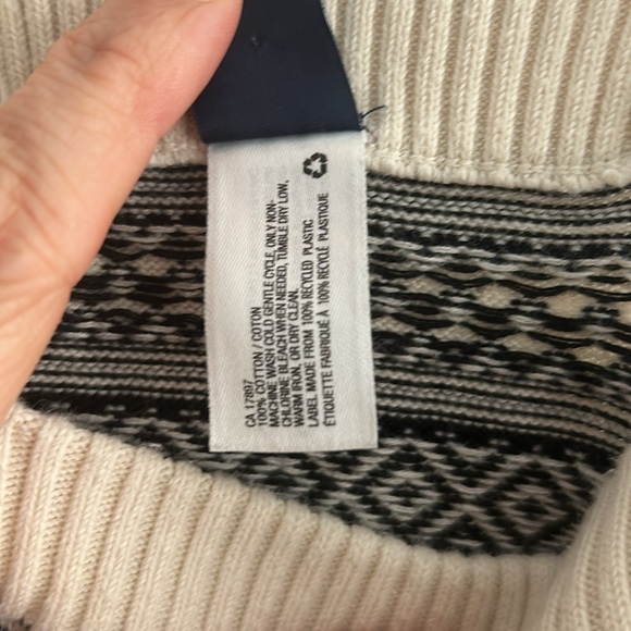 Baby Gap knit romper - Picture 3 of 3